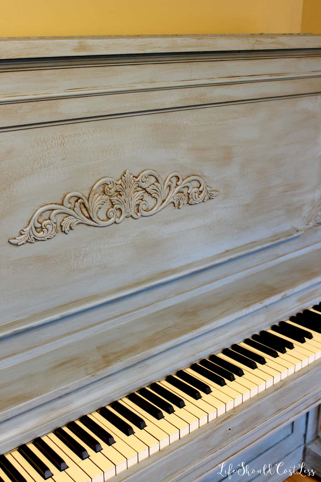 Shabby Chic Chalk Painted Piano After Brown Glaze Lifeshouldcostless