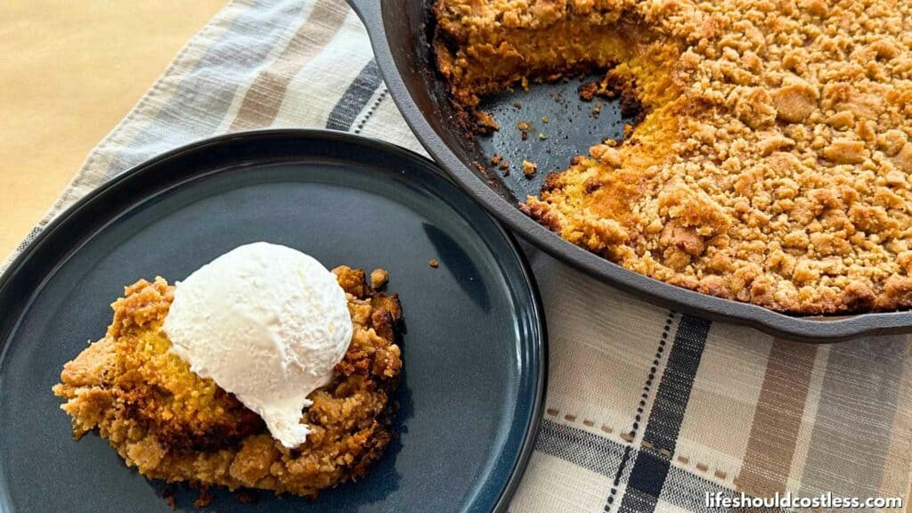 Pumpkin pie cake dessert