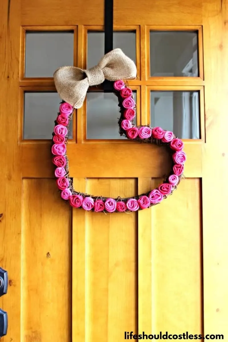 Valentine's Day heart wreath tutorial.