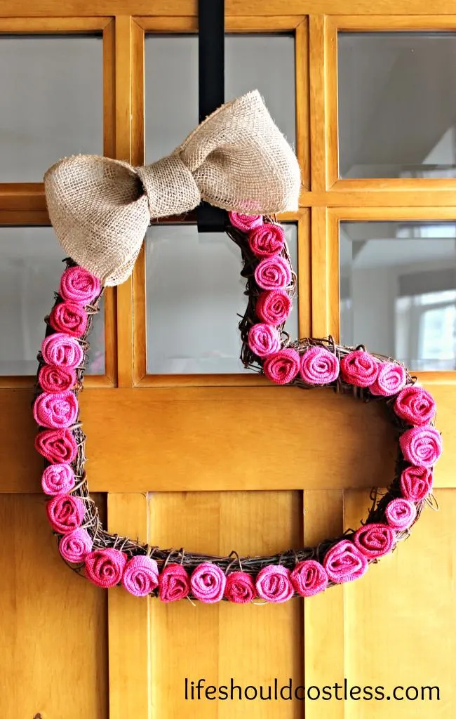 https://lifeshouldcostless.com/2015/02/burlap-rosette-valentines-day-heart.html