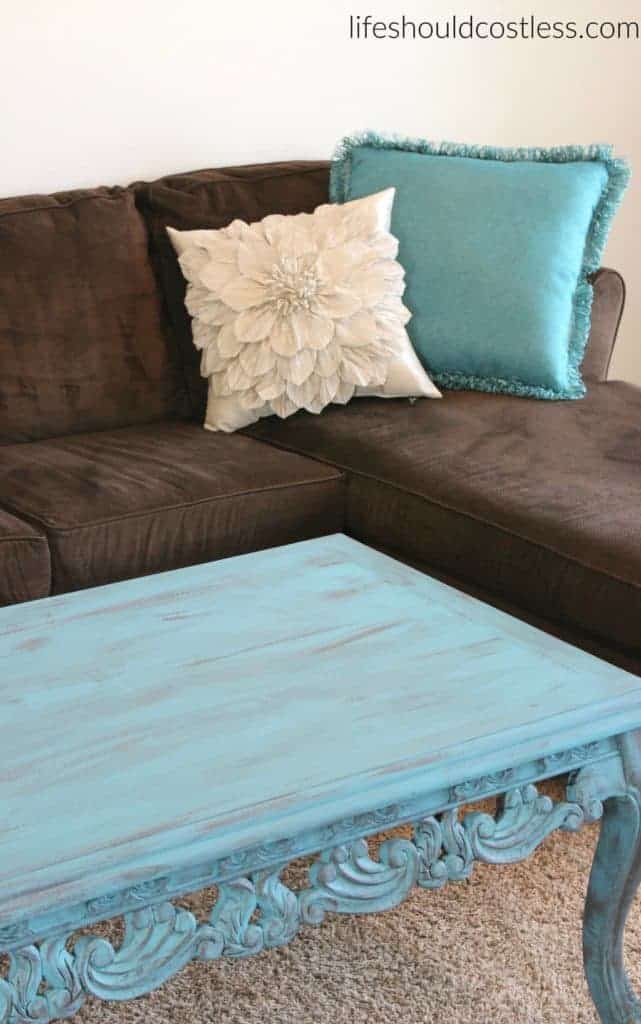 Turquoise Coffee Table Make-Over In Americana Decor Treasure. With new decorative pillows.
