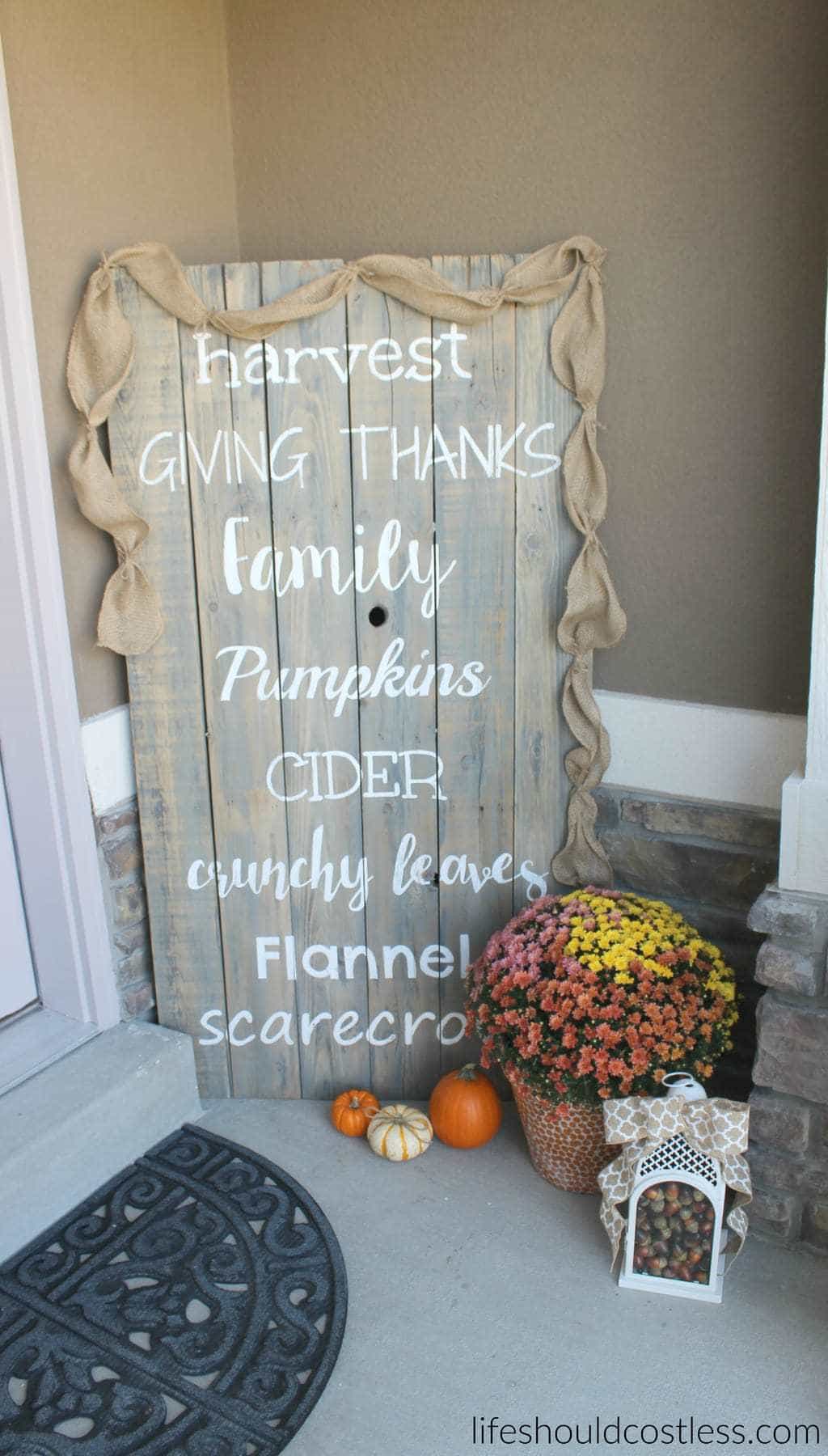 Rustic fall porch decor reveal. See this post and many more popular decor pins at lifeshouldcostless.com.