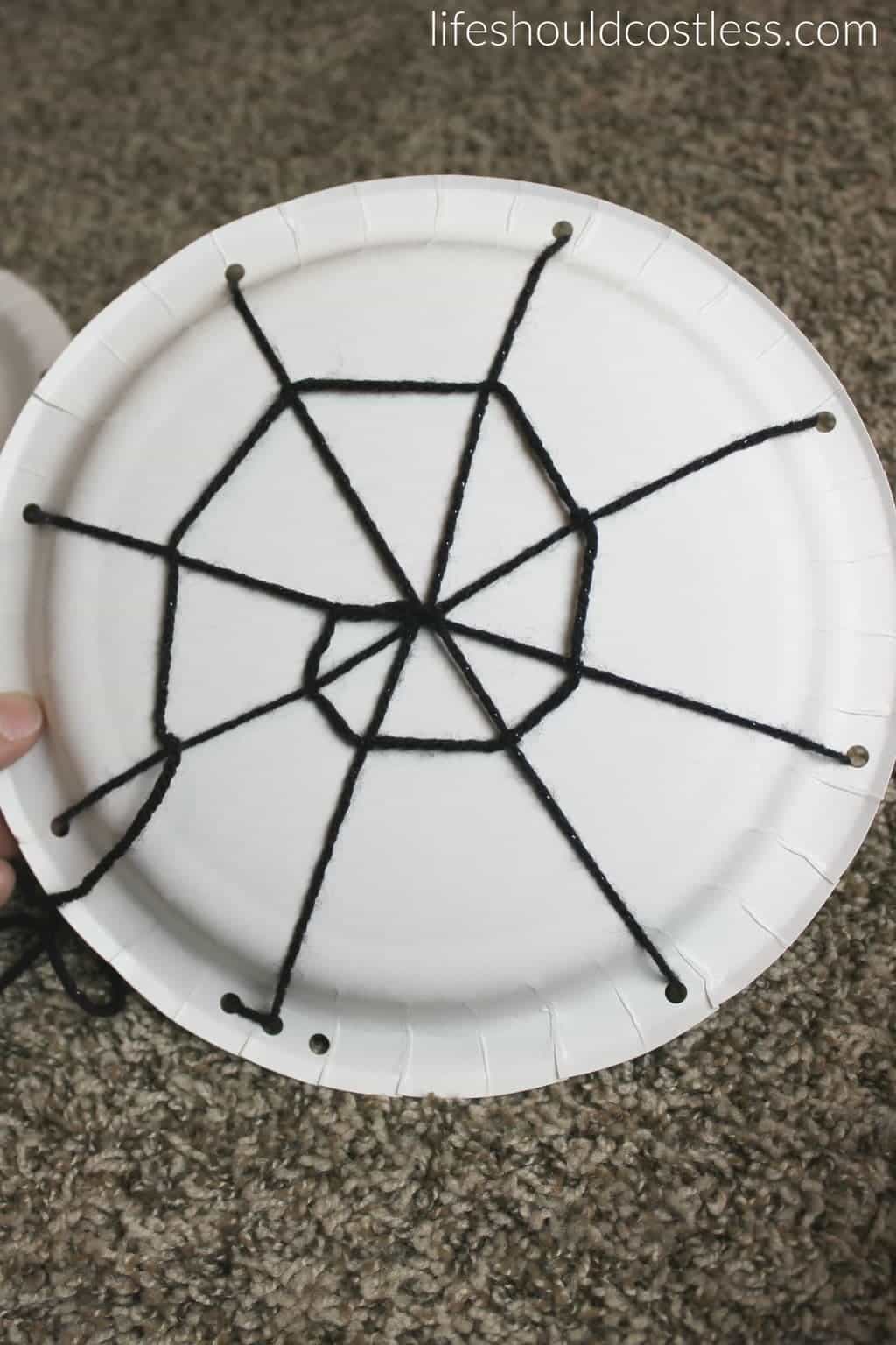Halloween Spider Web Treat Plates. See this and many more popular seasonal pins at lifeshouldcostless.com. 