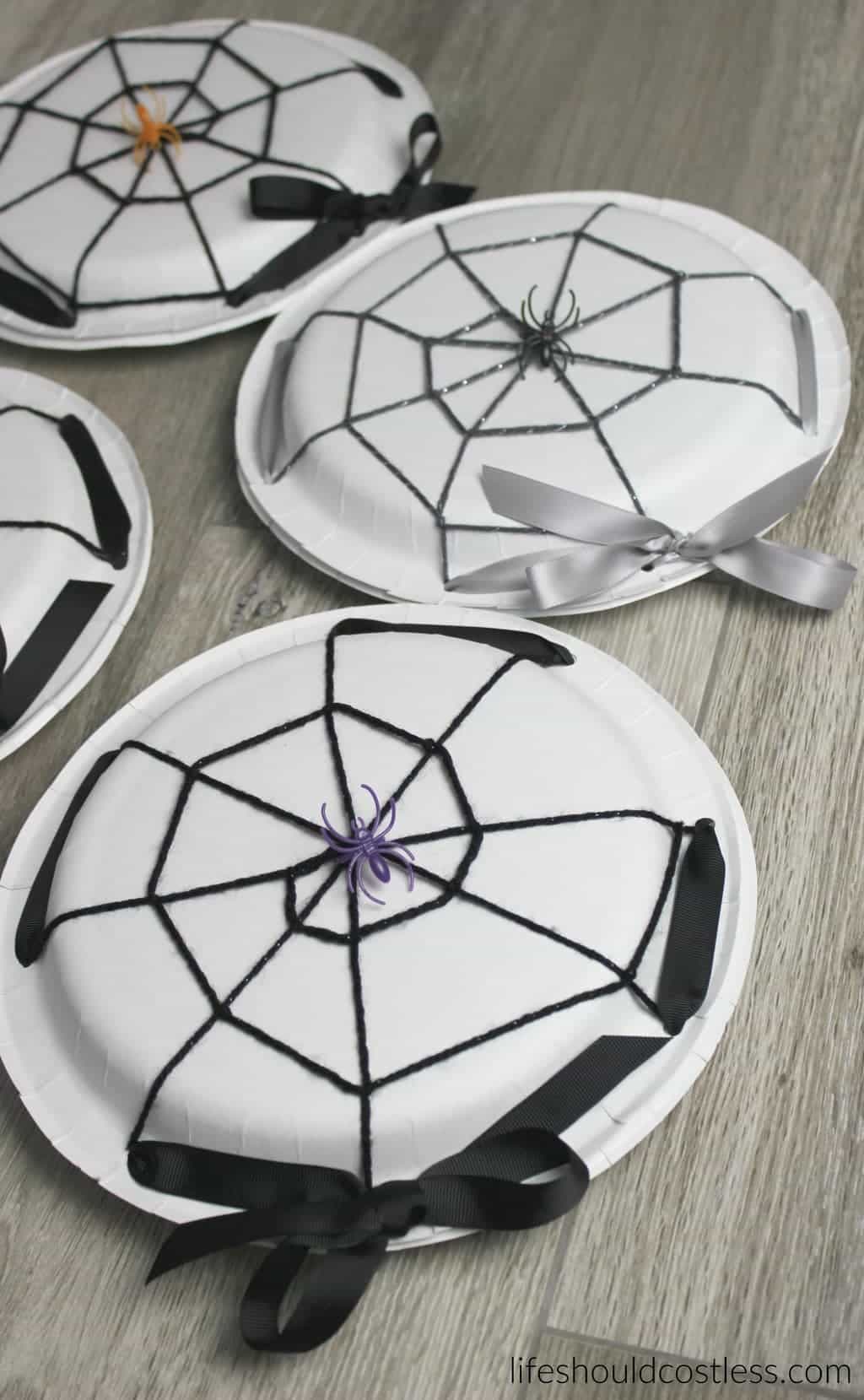 Halloween Spider Web Treat Plates. See this and many more popular seasonal pins at lifeshouldcostless.com. 
