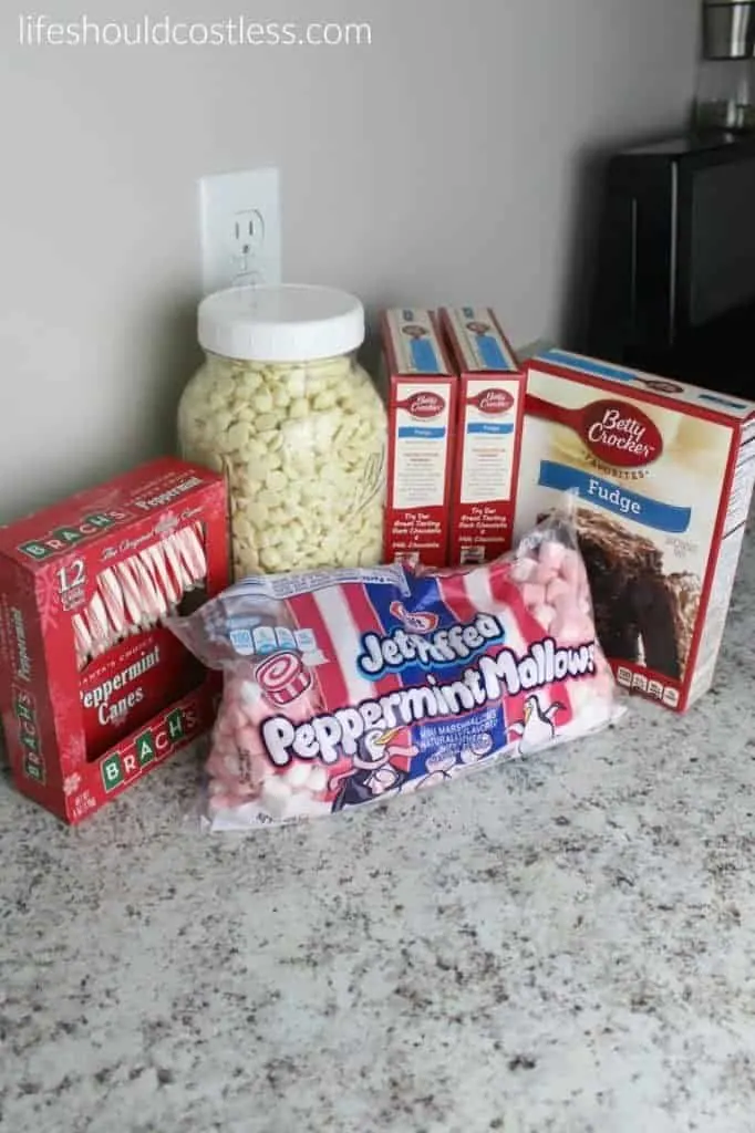 Peppermint Marshmallow Brownies. Feed a crowd this Holiday season with these delicious and gooey brownies. More popular recipes found at lifeshouldcostless.com