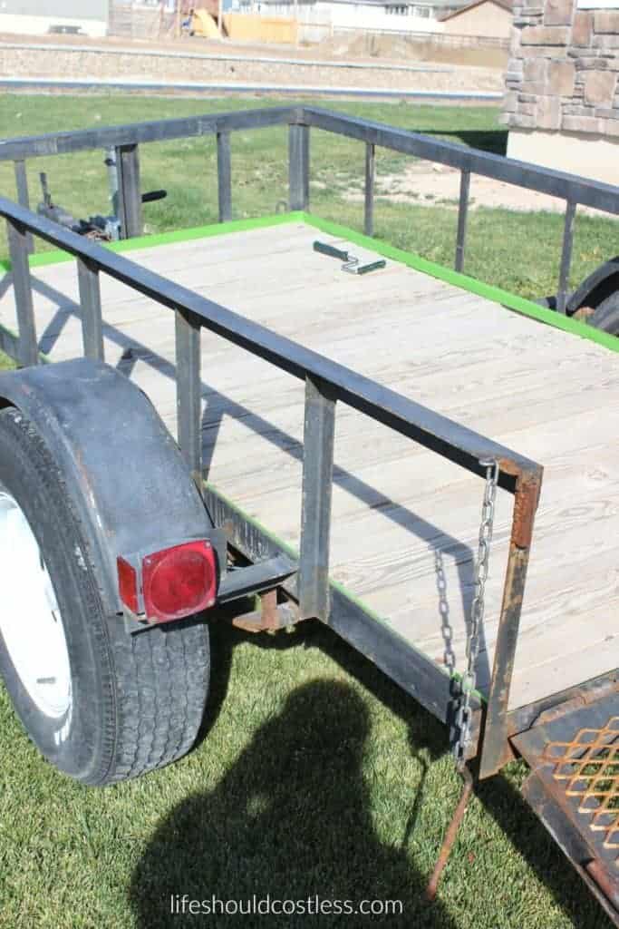 Utility Trailer Make Over/ Revamp. See full post and many other popular DIYs at lifeshouldcostless.com.