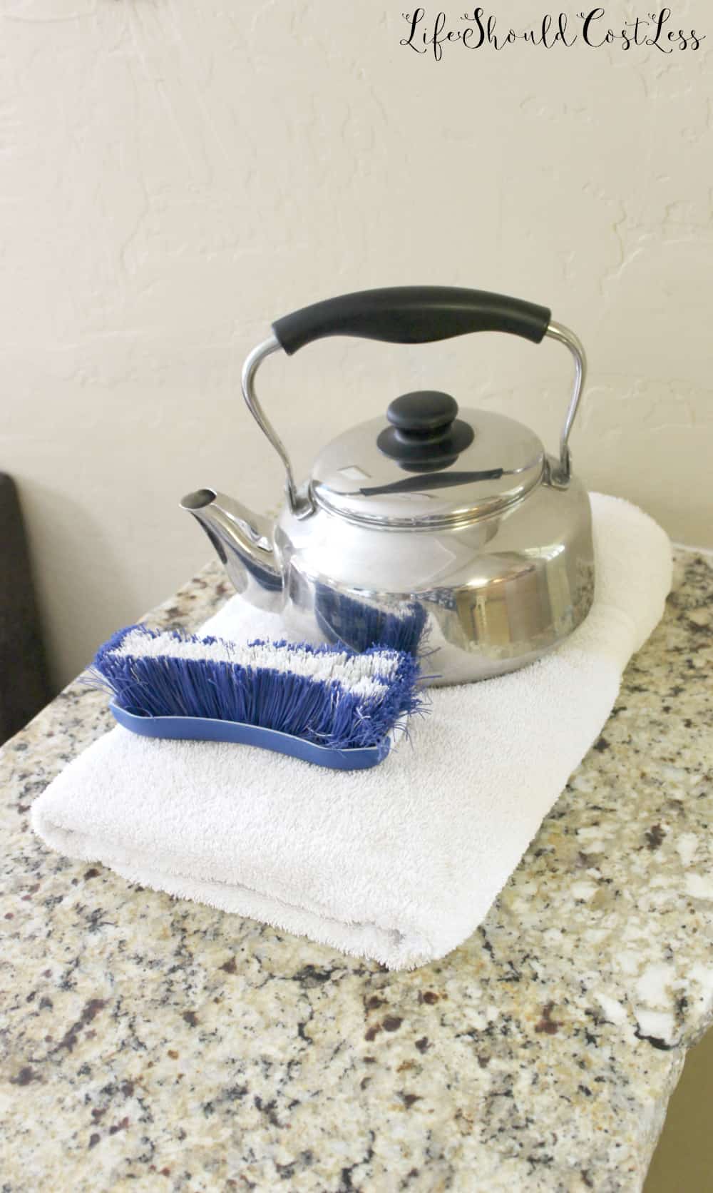 How To Clean Grout With Water {The Easiest Way To Clean Grout EVER