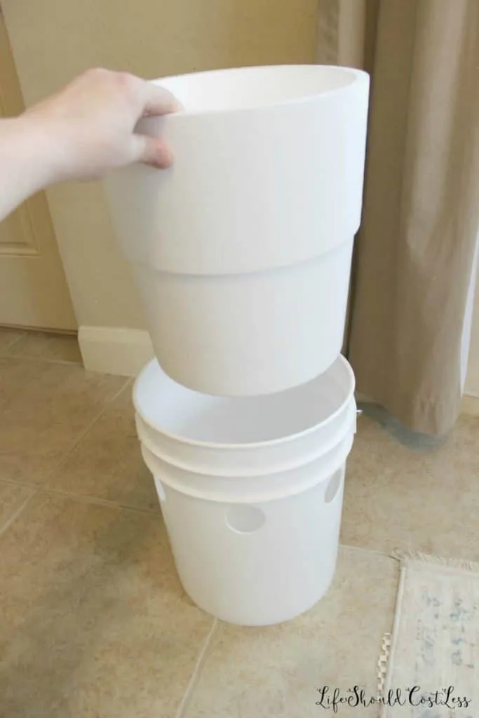 Styrofoam bucket liner for five gallon bucket A/C (air conditioner). Where to get/buy. lifeshouldcostless.com