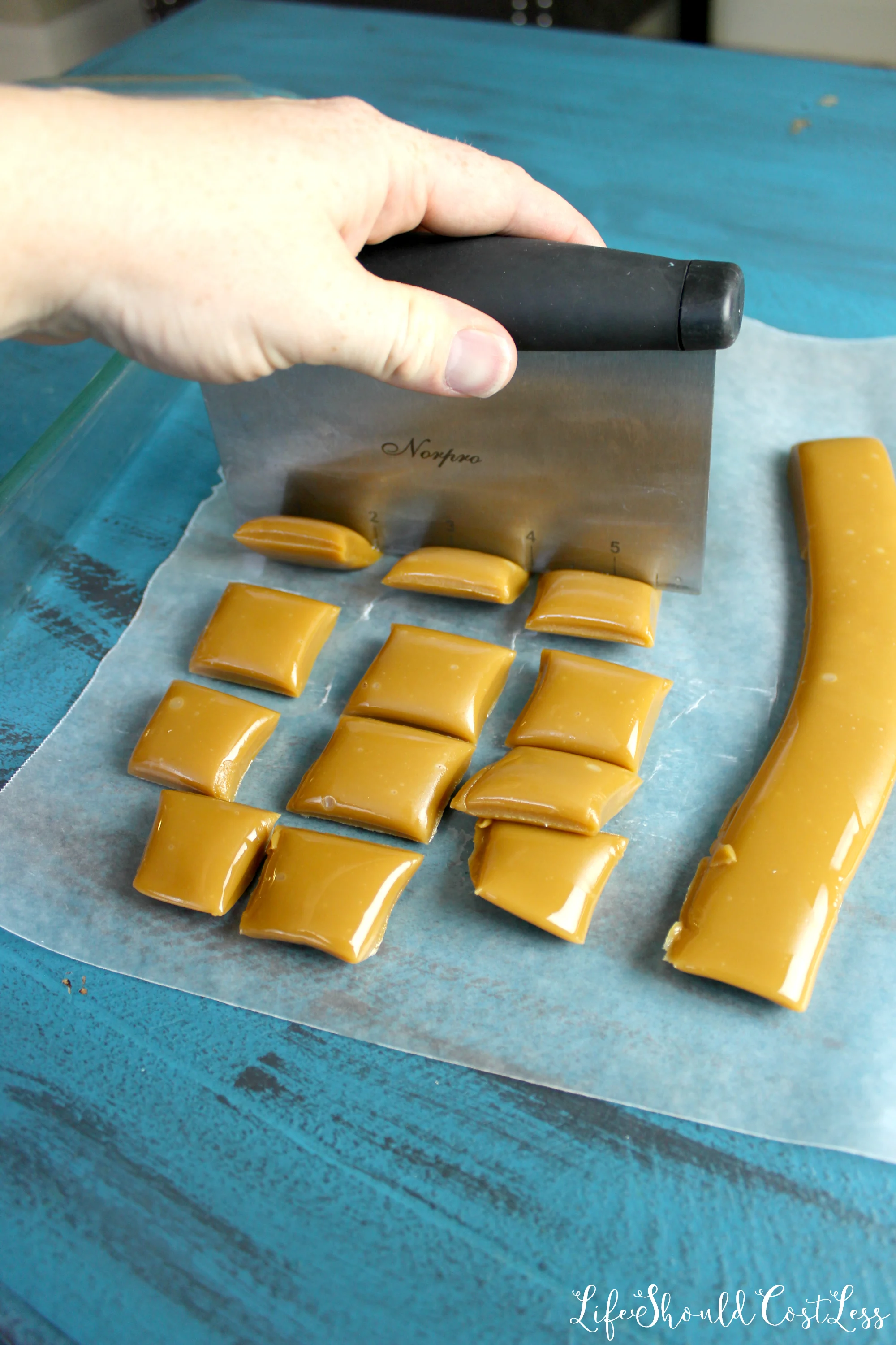 How to cut caramel for old fashioned caramel candies.