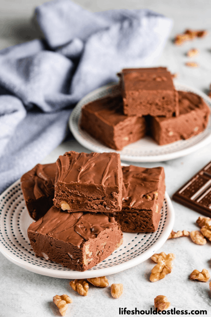 How long to cook fudge in microwave? lifeshouldcostless.com
