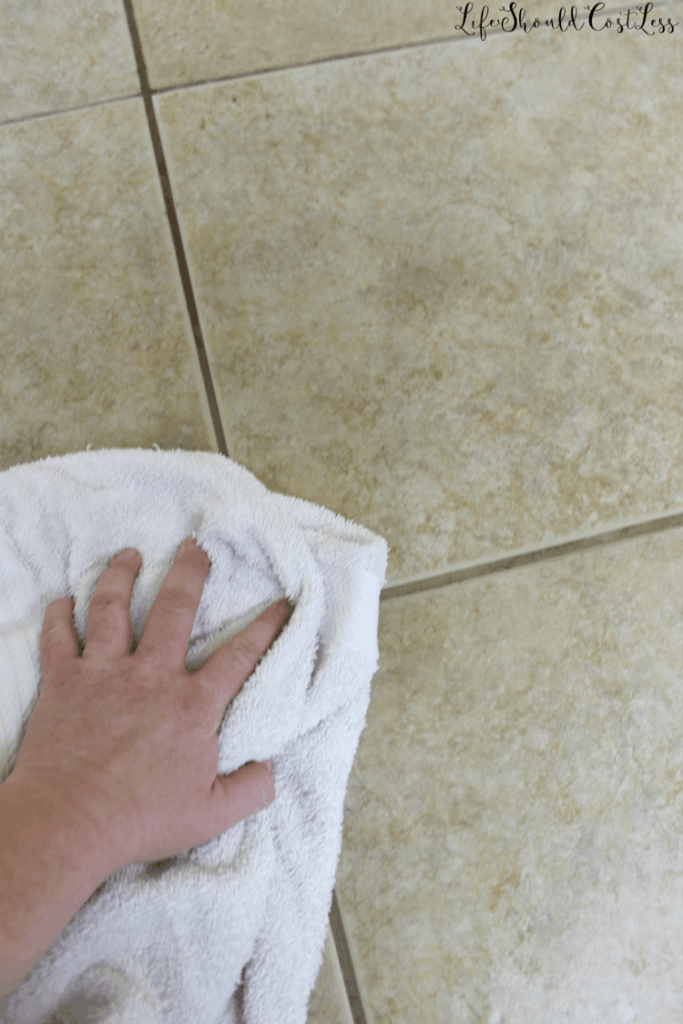 How to clean tile floor grout. Easy ways to clean grout. lifeshouldcostless.com