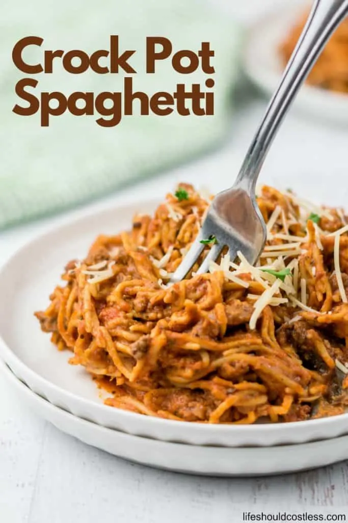 How to make spaghetti in a crock pot. lifeshouldcostless.com