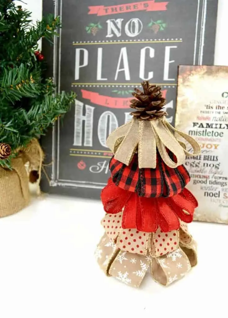 DIY-Burlap-Ribbon-Christmas-Tree