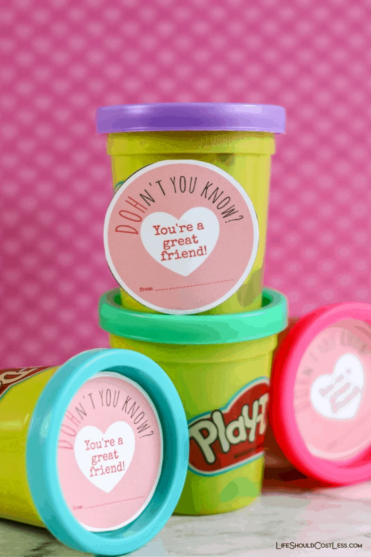 Random Thoughts of a SUPERMOM!*: Play-Doh Valentines with Printable Labels