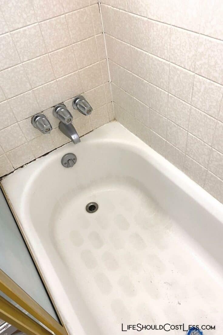 How to make your bathtub and shower tile look new again Life Should